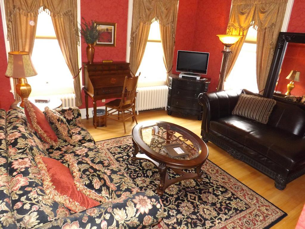 The Patriot House Bed & Breakfast Annville Room photo